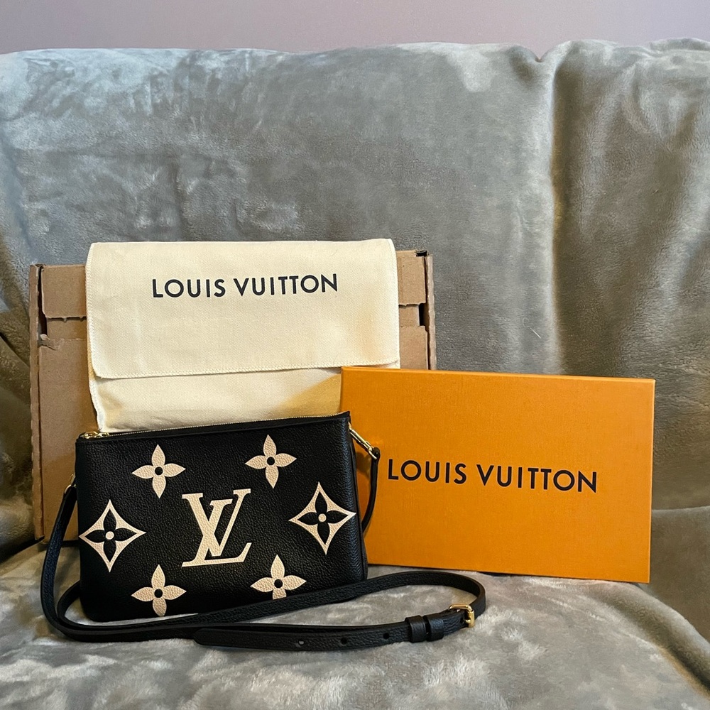 Authentic Louis Vuitton Double Zip Pochette